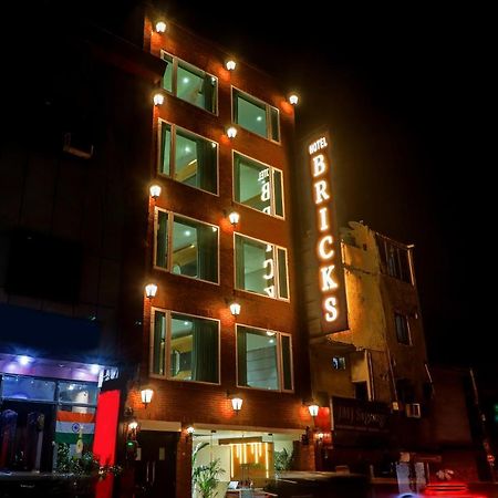Hotel Bricks, Karol Bagh, New Delhi 外观 照片