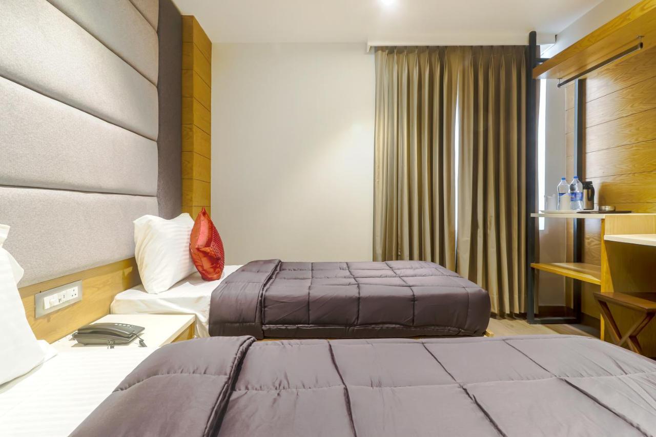 Hotel Bricks, Karol Bagh, New Delhi 外观 照片