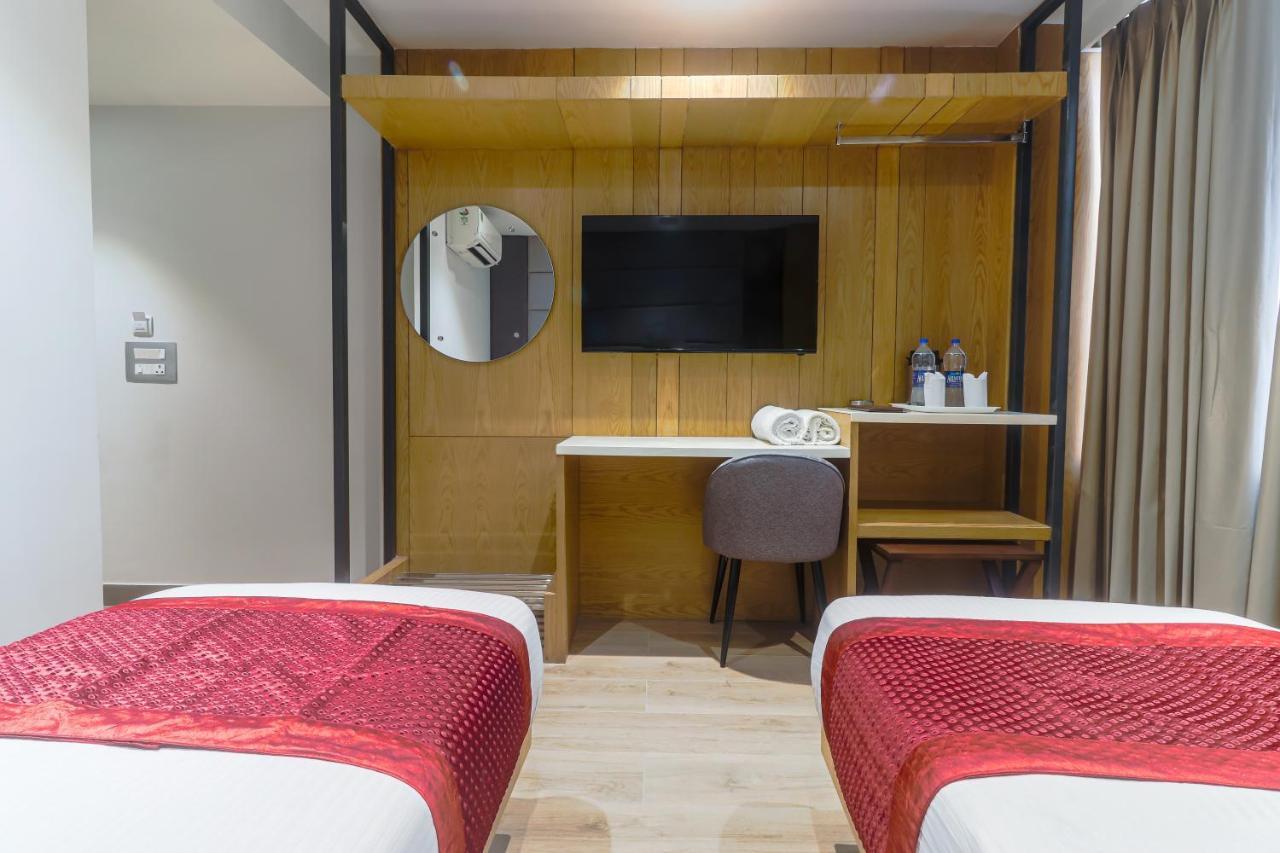Hotel Bricks, Karol Bagh, New Delhi 外观 照片