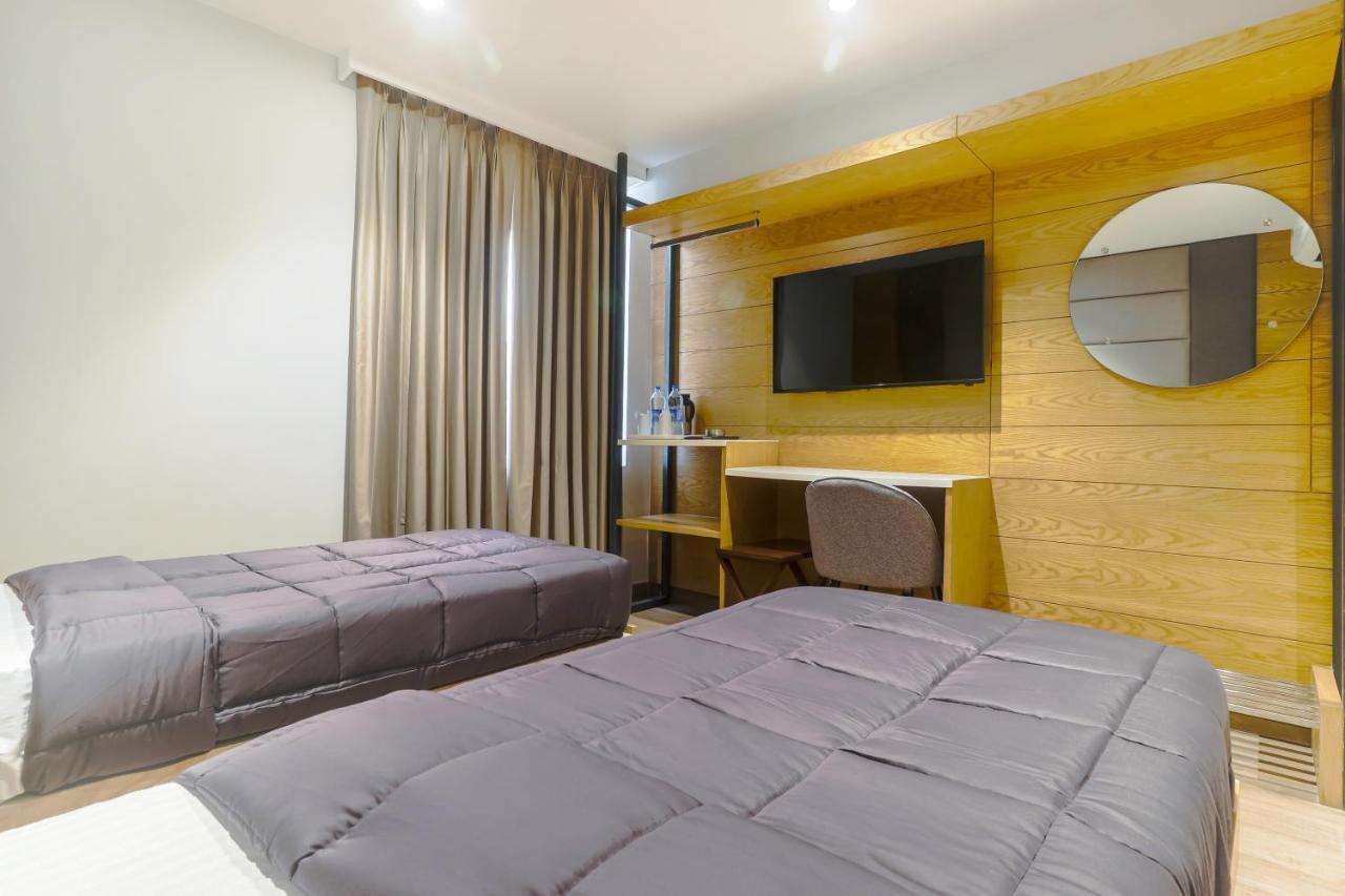 Hotel Bricks, Karol Bagh, New Delhi 外观 照片