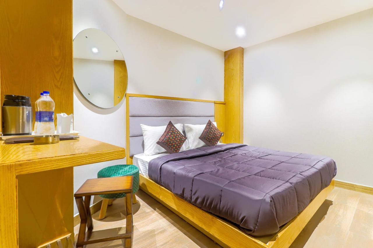 Hotel Bricks, Karol Bagh, New Delhi 外观 照片