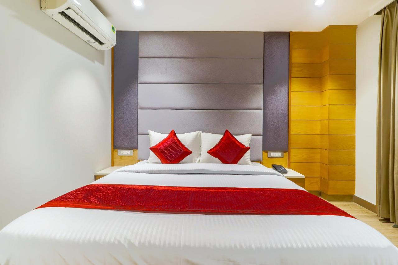 Hotel Bricks, Karol Bagh, New Delhi 外观 照片
