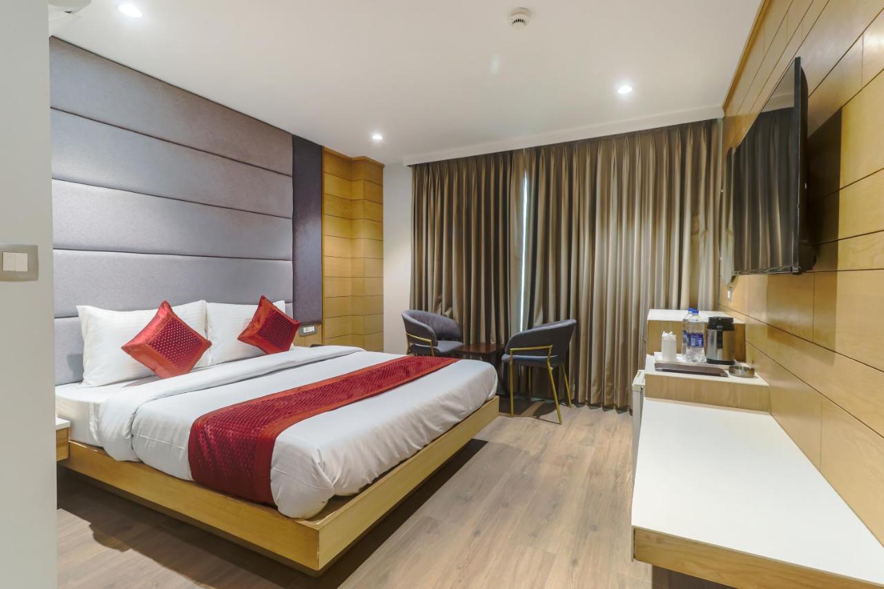 Hotel Bricks, Karol Bagh, New Delhi 外观 照片