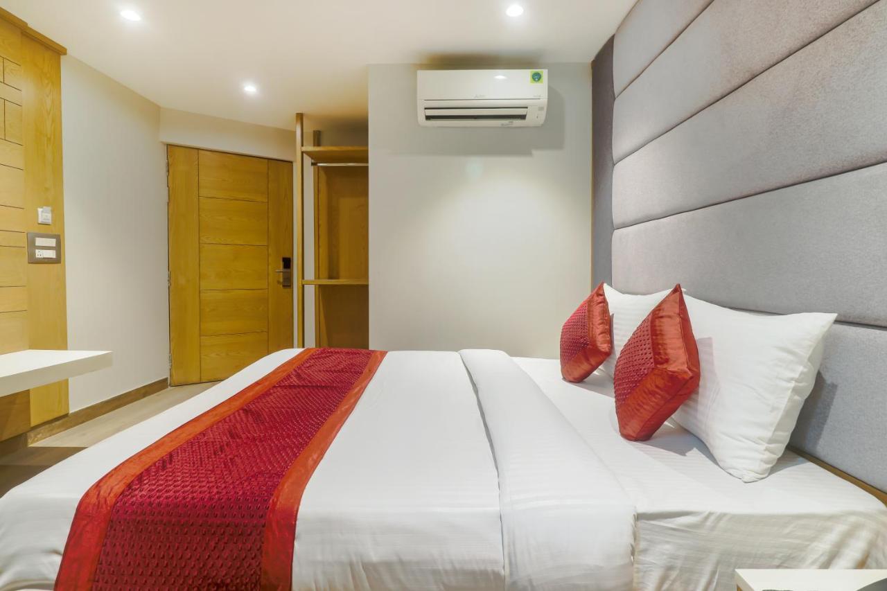 Hotel Bricks, Karol Bagh, New Delhi 外观 照片