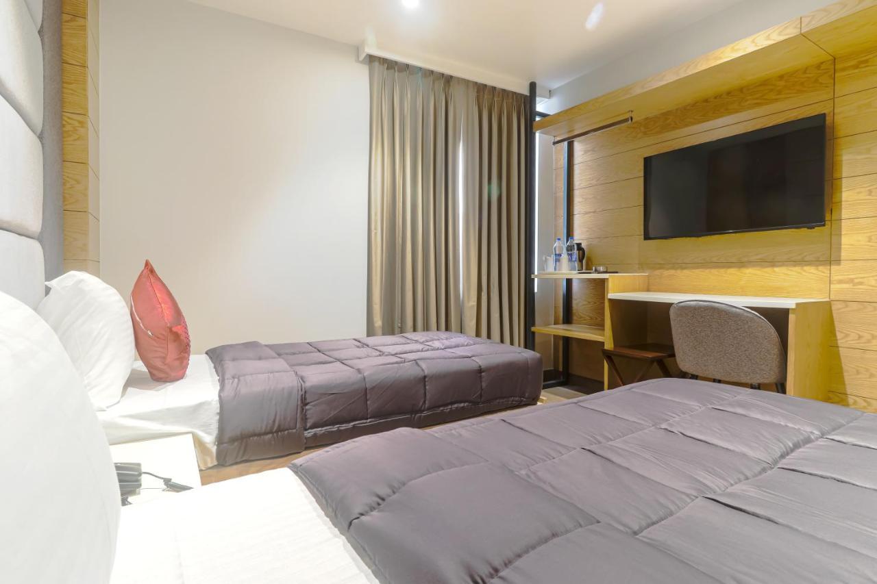 Hotel Bricks, Karol Bagh, New Delhi 外观 照片