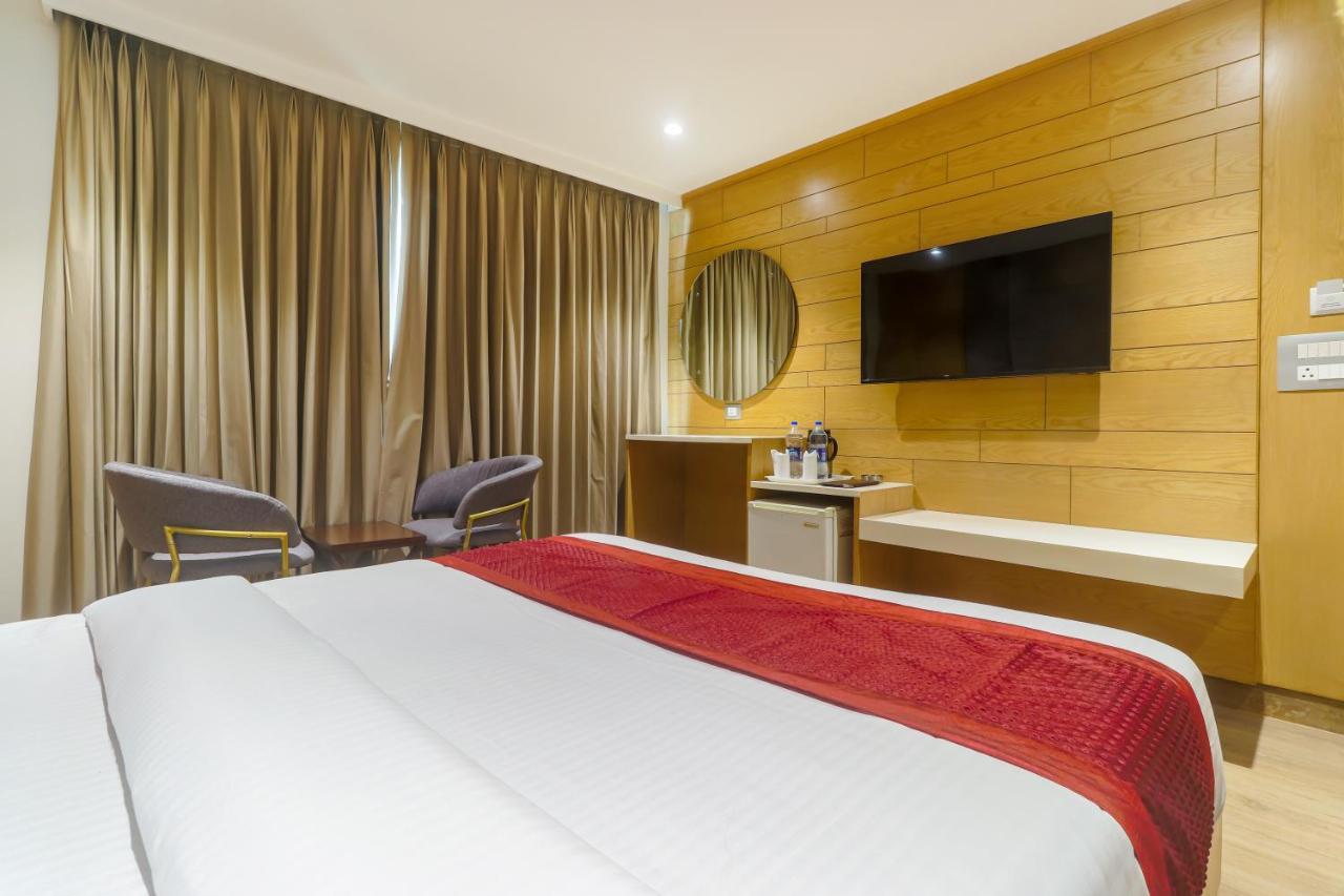 Hotel Bricks, Karol Bagh, New Delhi 外观 照片