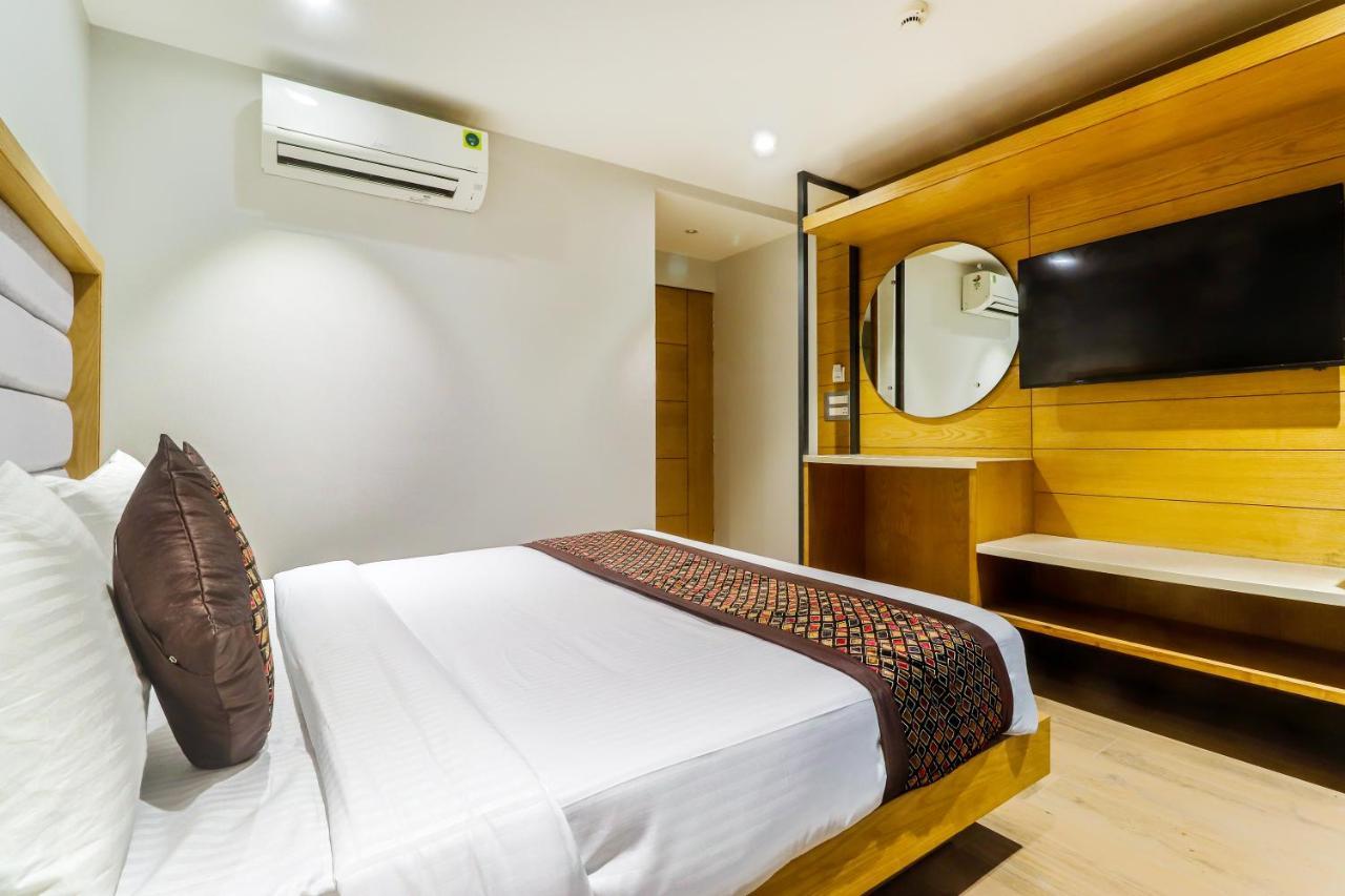 Hotel Bricks, Karol Bagh, New Delhi 外观 照片
