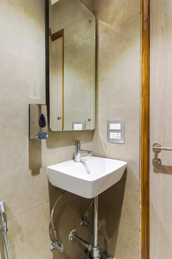 Hotel Bricks, Karol Bagh, New Delhi 外观 照片