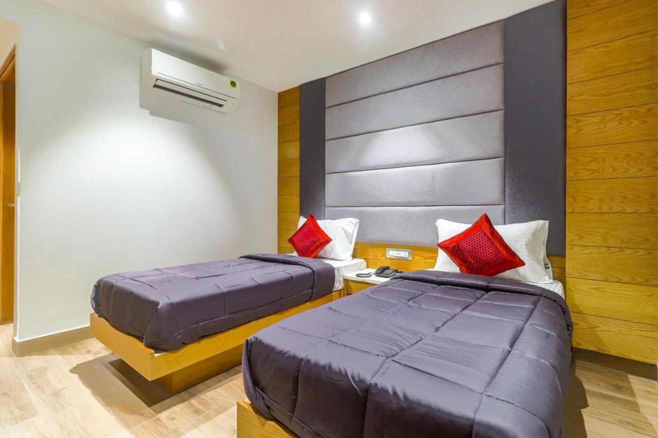 Hotel Bricks, Karol Bagh, New Delhi 外观 照片