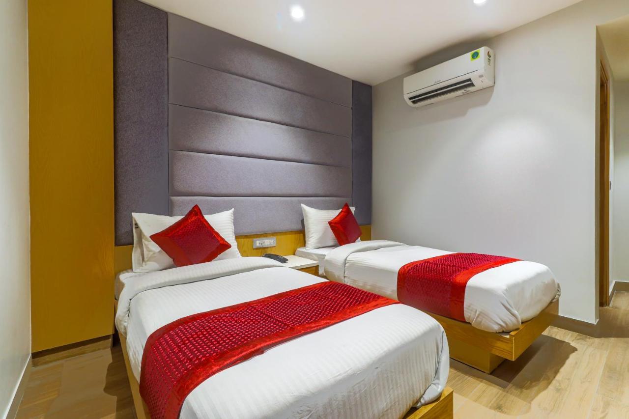 Hotel Bricks, Karol Bagh, New Delhi 外观 照片