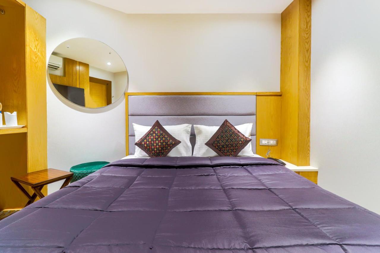 Hotel Bricks, Karol Bagh, New Delhi 外观 照片