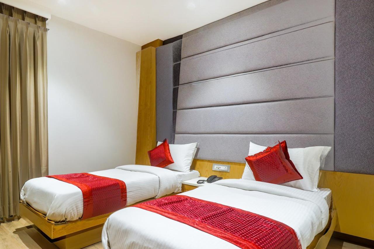 Hotel Bricks, Karol Bagh, New Delhi 外观 照片